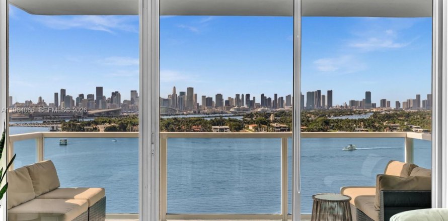 Condominio en Miami Beach, Florida, 1 dormitorio  № 2026641
