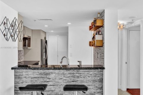 Condominio en alquiler en Miami Beach, Florida, 1 dormitorio, 69.31 m2 № 2026641 - foto 20