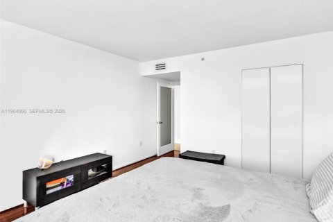 Condominio en alquiler en Miami Beach, Florida, 1 dormitorio, 69.31 m2 № 2026641 - foto 14