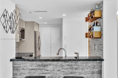 Condominio en alquiler en Miami Beach, Florida, 1 dormitorio, 69.31 m2 № 2026641 - foto 7