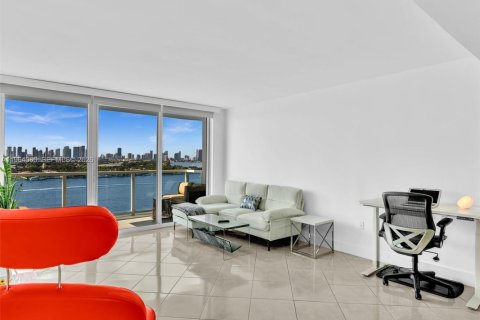 Condominio en alquiler en Miami Beach, Florida, 1 dormitorio, 69.31 m2 № 2026641 - foto 24