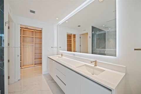 Copropriété à louer à Miami, Floride: 2 chambres № 1974282 - photo 12