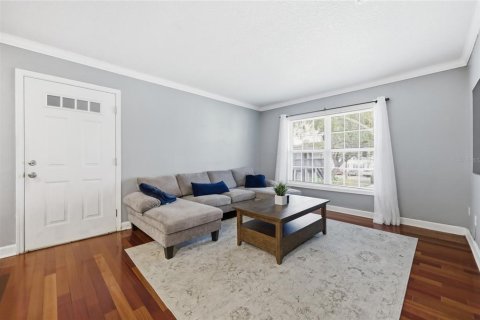 Condo in Orlando, Florida, 2 bedrooms № 2117473 - photo 5