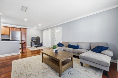 Condo in Orlando, Florida, 2 bedrooms № 2117473 - photo 7