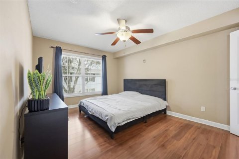 Condo in Orlando, Florida, 2 bedrooms № 2117473 - photo 16