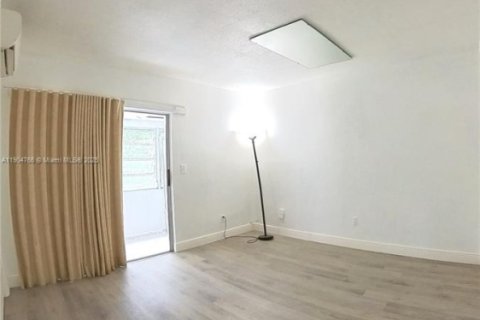 Copropriété à vendre à Miami Gardens, Floride: 1 chambre, 53.88 m2 № 1955874 - photo 6