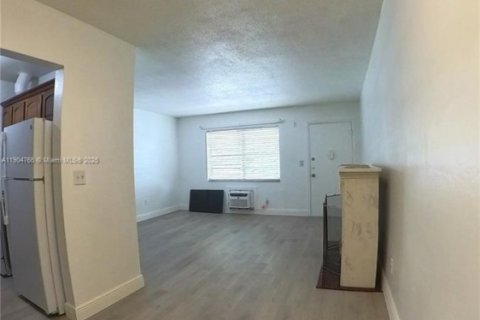 Copropriété à vendre à Miami Gardens, Floride: 1 chambre, 53.88 m2 № 1955874 - photo 3