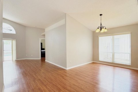 House in Davenport, Florida 4 bedrooms, 139.54 sq.m. № 2394059 - photo 9