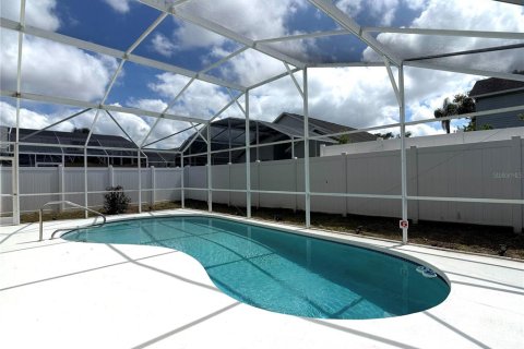 House in Davenport, Florida 4 bedrooms, 139.54 sq.m. № 2394059 - photo 2