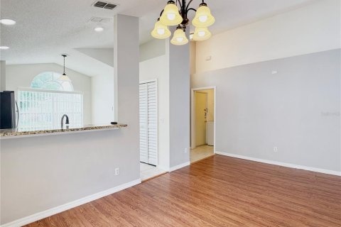 House in Davenport, Florida 4 bedrooms, 139.54 sq.m. № 2394059 - photo 8