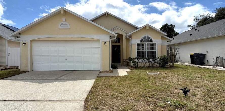 House in Davenport, Florida 4 bedrooms, 139.54 sq.m. № 2394059