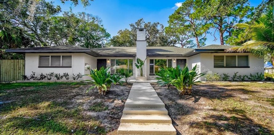 Apartment in Sarasota, Florida 2 bedrooms, 121.79 sq.m. № 1866575