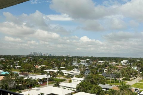 Condo in Fort Lauderdale, Florida, 2 bedrooms  № 1139227 - photo 1