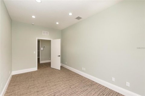Propiedad comercial en alquiler en Palm Coast, Florida № 1515395 - foto 8