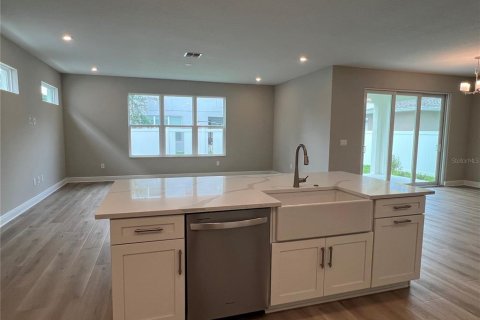 Casa en venta en Tampa, Florida, 4 dormitorios, 279.08 m2 № 1535626 - foto 7