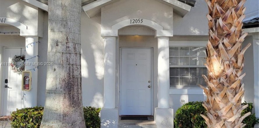 Condominio en Miami, Florida, 3 dormitorios № 2006079