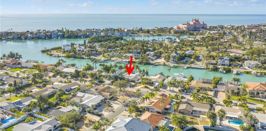 Villa ou maison à Saint Pete Beach, Floride 3 chambres, 256.04 m2 № 2098170