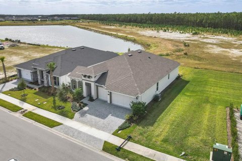 House in Daytona Beach, Florida 4 bedrooms, 235.69 sq.m. № 1259897 - photo 3