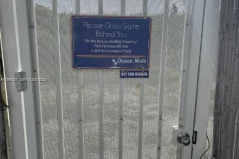 Condo in Miami Beach, Florida, 1 bedroom  № 2060890 - photo 14