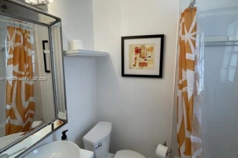 Condo in Miami Beach, Florida, 1 bedroom  № 2060890 - photo 13