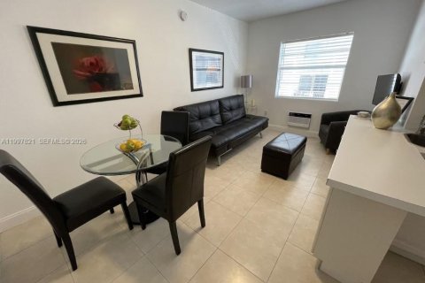 Condo in Miami Beach, Florida, 1 bedroom  № 2060890 - photo 5