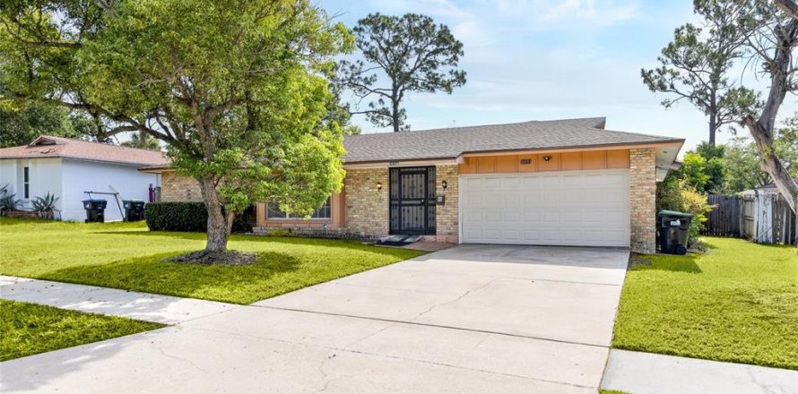 Villa ou maison à Orlando, Floride 4 chambres, 170.2 m2 № 2149458