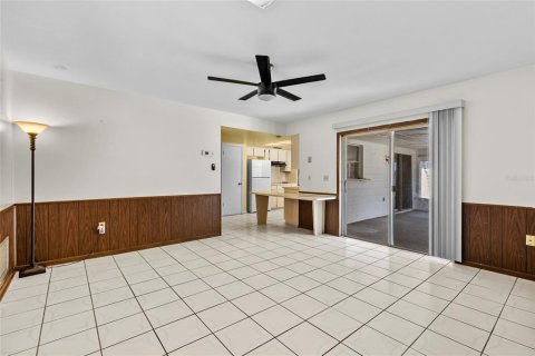 Villa ou maison à vendre à Orlando, Floride: 4 chambres, 170.2 m2 № 2149458 - photo 6