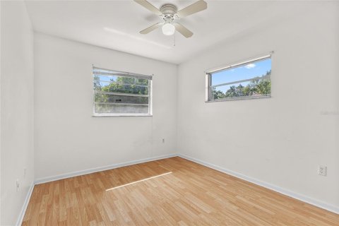 Villa ou maison à vendre à Orlando, Floride: 4 chambres, 170.2 m2 № 2149458 - photo 11