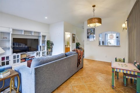 Touwnhouse à vendre à Pembroke Pines, Floride: 3 chambres, 163.88 m2 № 1995697 - photo 13