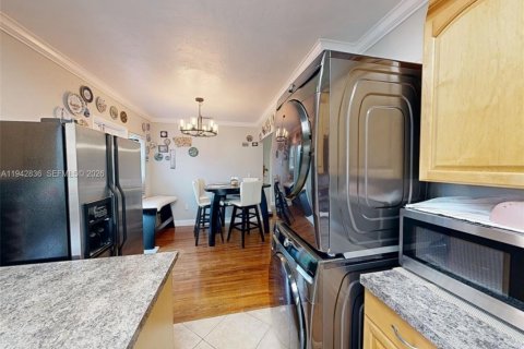 Купить виллу или дом в Холливуд, Флорида 2 спальни, 82.5м2, № 2000172 - фото 28