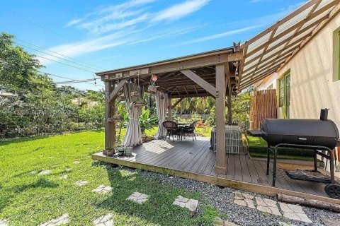 Купить виллу или дом в Холливуд, Флорида 2 спальни, 82.5м2, № 2000172 - фото 7