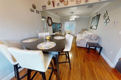 Купить виллу или дом в Холливуд, Флорида 2 спальни, 82.5м2, № 2000172 - фото 30