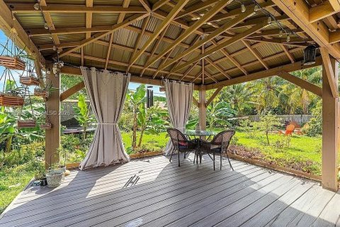 Villa ou maison à vendre à Hollywood, Floride: 2 chambres, 82.5 m2 № 2000172 - photo 5