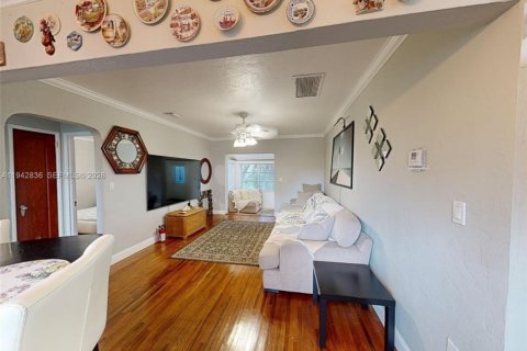 Купить виллу или дом в Холливуд, Флорида 2 спальни, 82.5м2, № 2000172 - фото 21