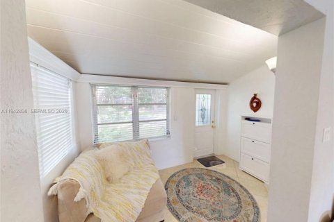 Купить виллу или дом в Холливуд, Флорида 2 спальни, 82.5м2, № 2000172 - фото 20