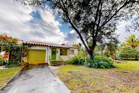 Купить виллу или дом в Холливуд, Флорида 2 спальни, 82.5м2, № 2000172 - фото 11