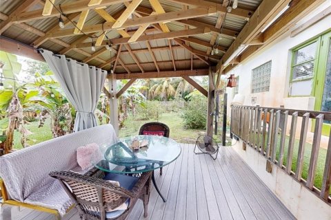 Купить виллу или дом в Холливуд, Флорида 2 спальни, 82.5м2, № 2000172 - фото 17