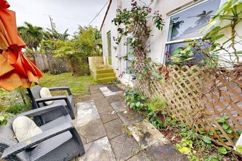 Купить виллу или дом в Холливуд, Флорида 2 спальни, 82.5м2, № 2000172 - фото 13