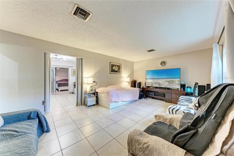 Villa ou maison à vendre à Sarasota, Floride: 3 chambres, 138.05 m2 № 2433102 - photo 11