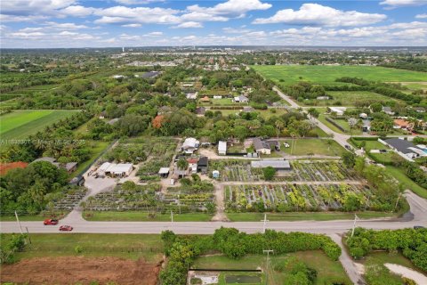 Immobilier commercial à vendre à Homestead, Floride № 2023359 - photo 2
