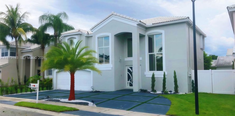 Villa ou maison à Pembroke Pines, Floride 3 chambres, 179.77 m2 № 2035959