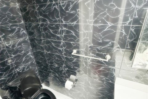 Villa ou maison à vendre à Pembroke Pines, Floride: 3 chambres, 179.77 m2 № 2035959 - photo 12