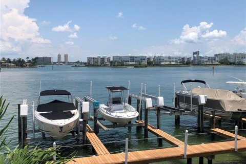 Condo in Saint Pete Beach, Florida, 1 bedroom  № 1654005 - photo 10