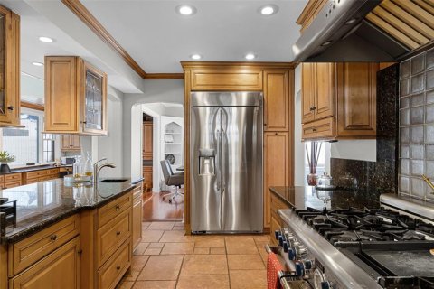 House in Orlando, Florida 4 bedrooms, 304.91 sq.m. № 1642901 - photo 5