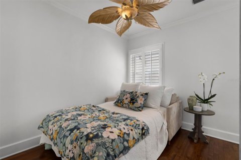 House in Orlando, Florida 4 bedrooms, 304.91 sq.m. № 1642901 - photo 23