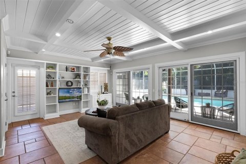 House in Orlando, Florida 4 bedrooms, 304.91 sq.m. № 1642901 - photo 11