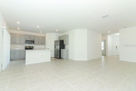 House in Leesburg, Florida 4 bedrooms, 151.43 sq.m. № 1735386 - photo 7
