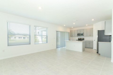 House in Leesburg, Florida 4 bedrooms, 151.43 sq.m. № 1735386 - photo 8