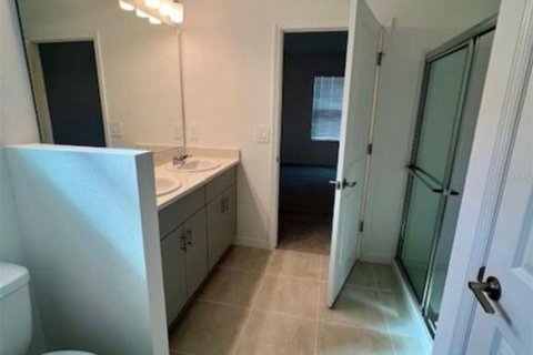 House in Leesburg, Florida 4 bedrooms, 151.43 sq.m. № 1735386 - photo 4