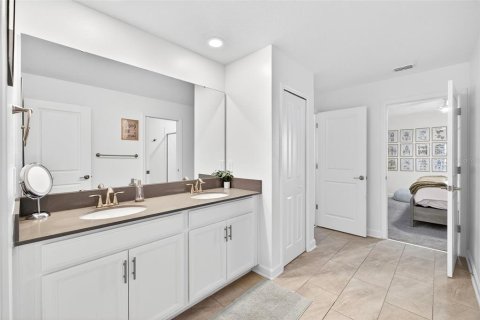 Casa en venta en Davenport, Florida, 8 dormitorios, 405.98 m2 № 2094570 - foto 30